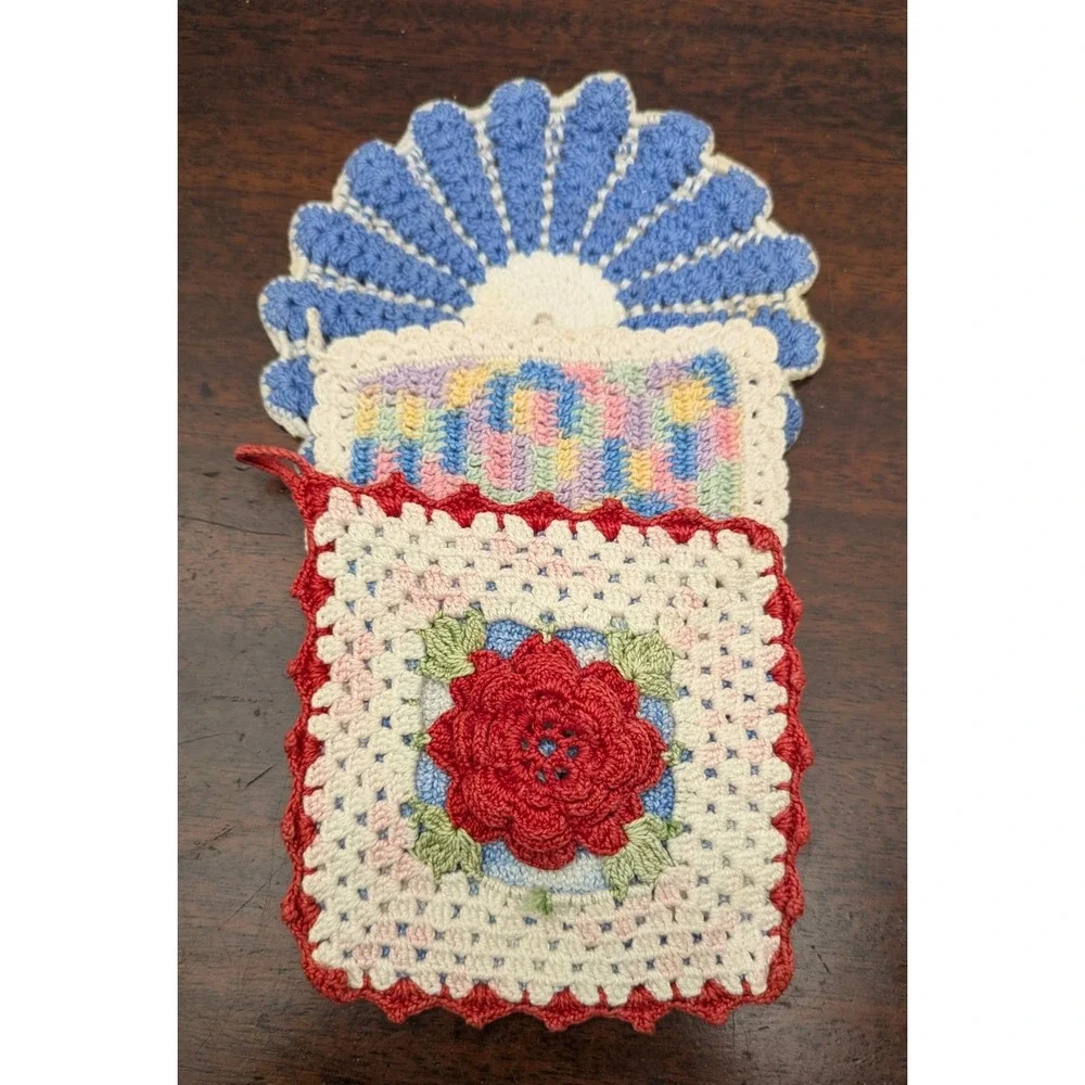 Vintage Handmade Crochet Potholders Lot of 3 Farmhouse Cottage Kitchen